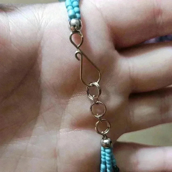 Blue teardrop stone bracelet! - Picture 3 of 3
